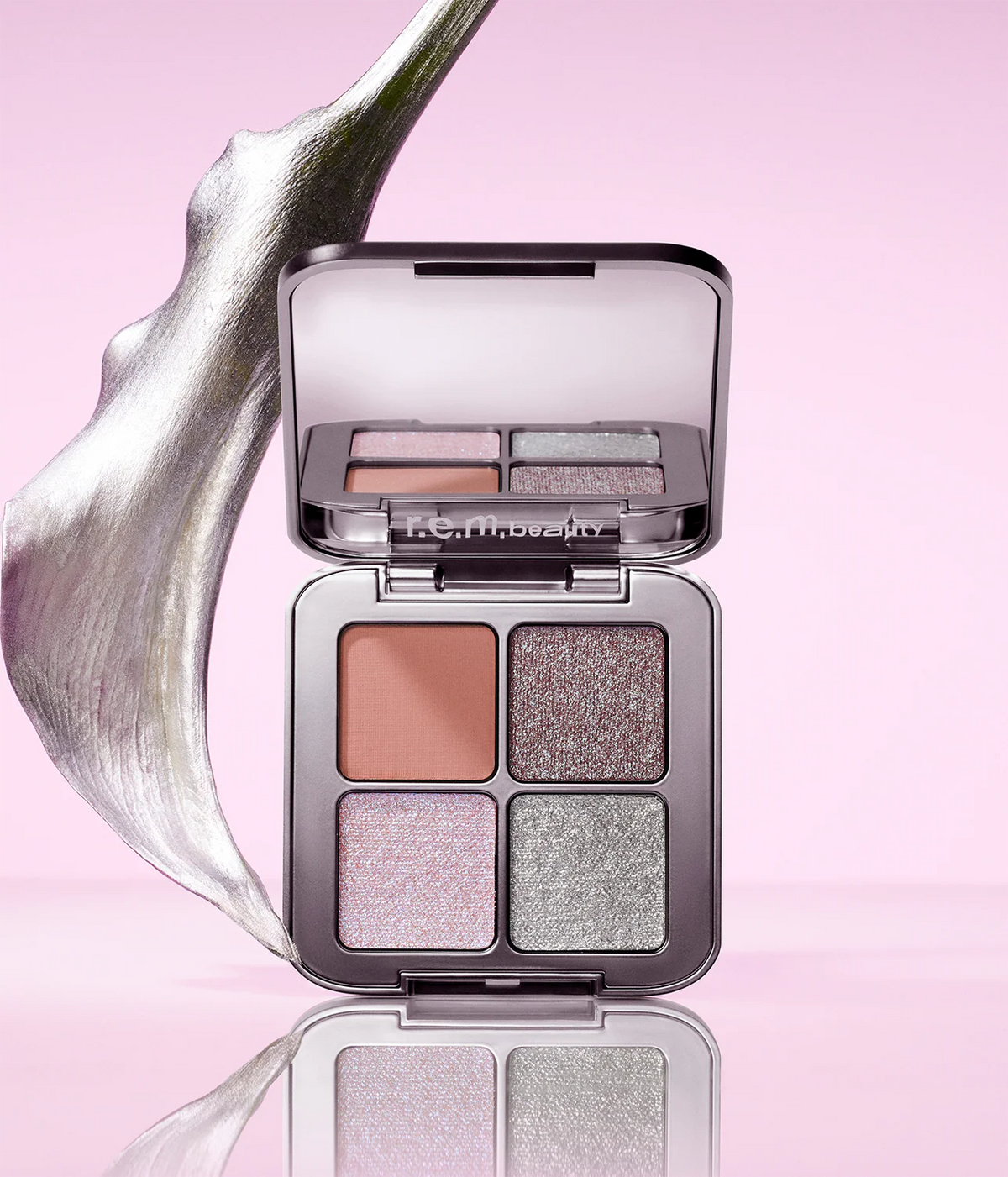 r.e.m. beauty - sweet dreams eyeshadow quad *PRE-ORDER*